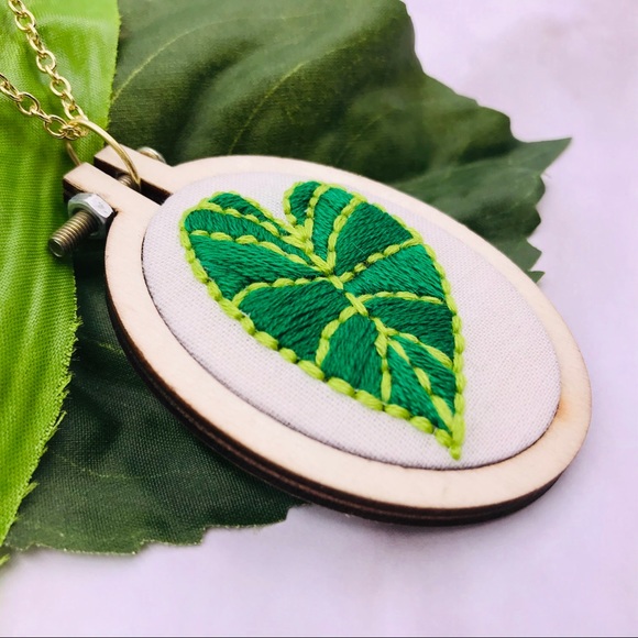 🏷SOLD🏷 HandSewn Leaf Embroidery Pendant Necklace - Picture 5 of 6